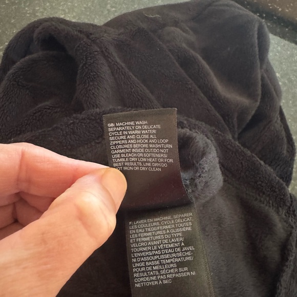 The North Face Black Osolita Fleece Jacket. Girls size L - Picture 9 of 13